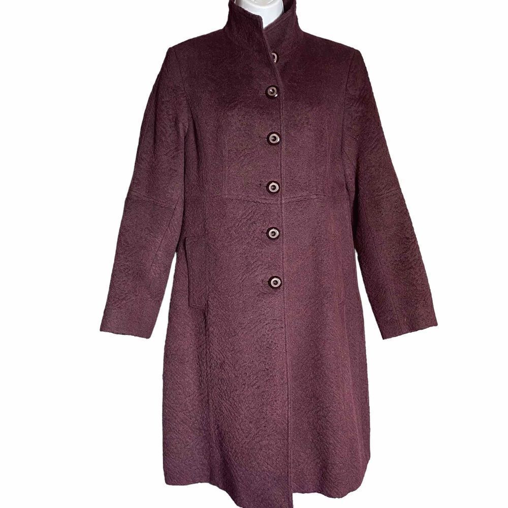 Jones New York Coat Size 6 excellent condition